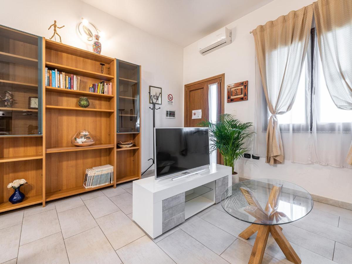 La Mariposa - Bellavita Apartments อัสเซมินิ ภายนอก รูปภาพ